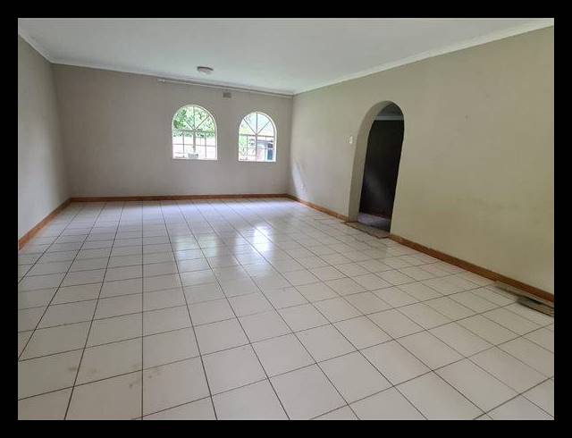 3 BEDROOM HOUSE FOR SALE IN BIRCH ACRES